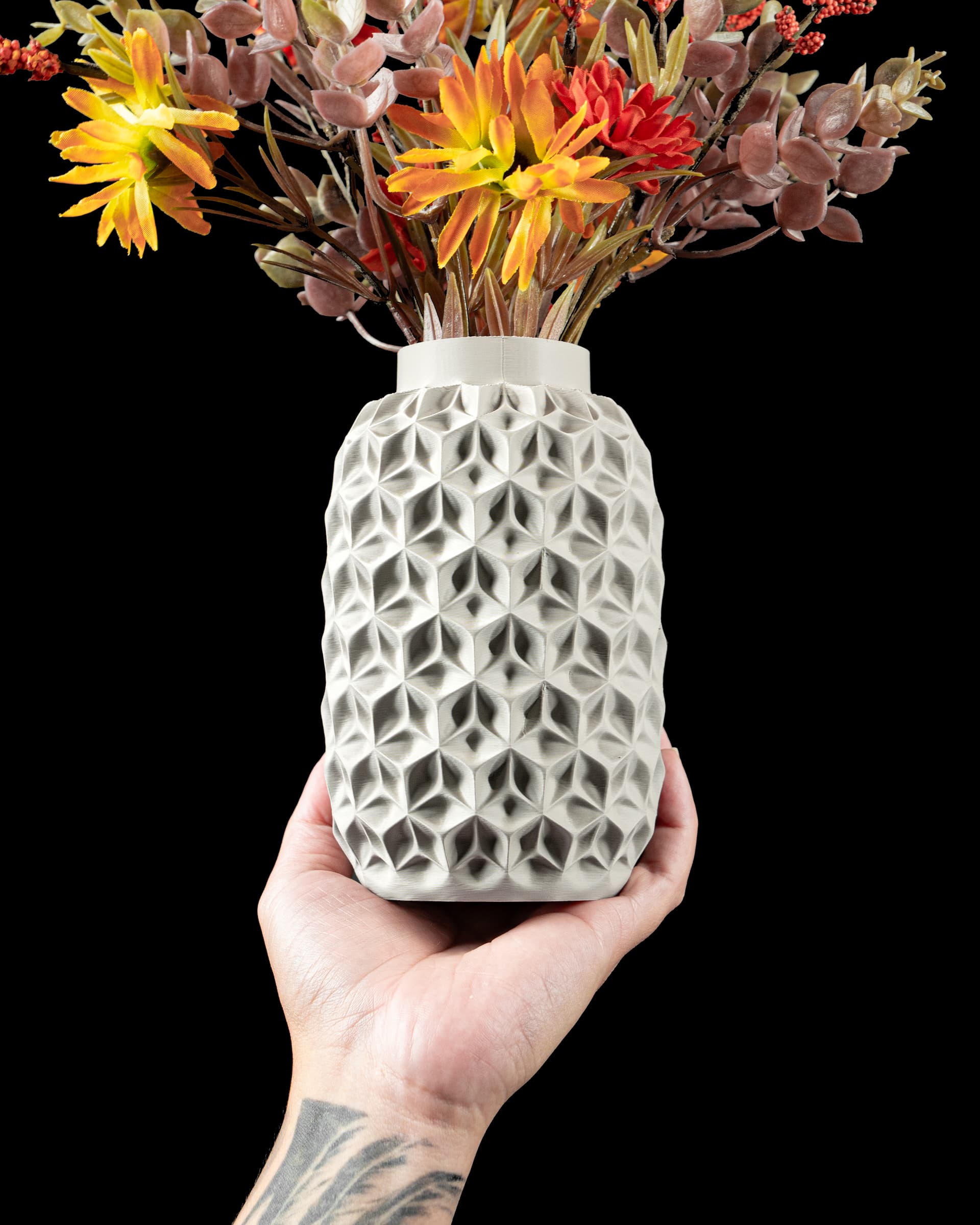 3D-gedruckte Trihex Flower Vase weißgrau bauchig-zylindrisch mit Dreieck-Rauten-Wabenmuster